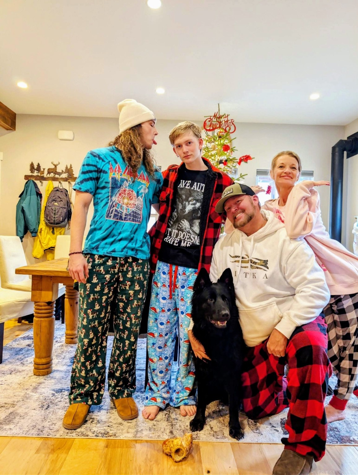 Family Christmas photo with Stormie
